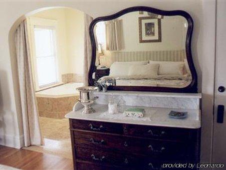 Bluecrest Bed And Breakfast Καταρράκτες του Νιαγάρα Δωμάτιο φωτογραφία